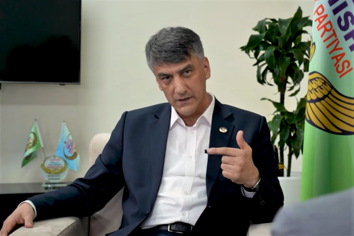 Алишер Қодиров: "Тарбия ва таълим вазирлигини тузиш керак"