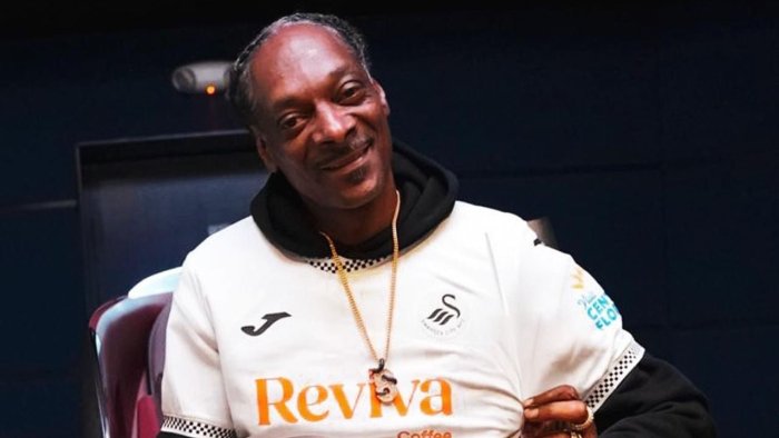 Snoop Dogg Angliya klubi aksiyalarini sotib oldi