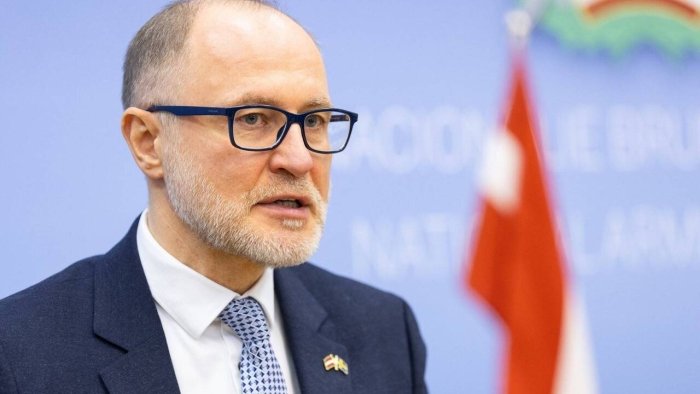 Latviya mudofaa vaziri Andris Spruds iste’foga chiqdi