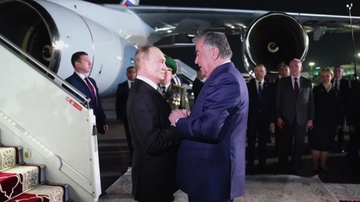 Vladimir Putin Tojikistonga yetib keldi