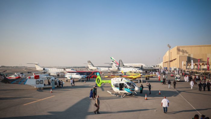 Bahrayn rasmiylari poytaxt aeroportidagi ba’zi samolyotlarni boshqa joyga ko‘chirdi