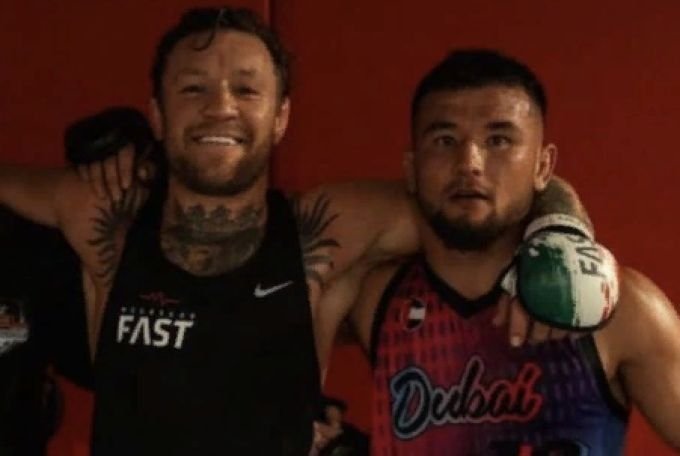 Конор Макгрегорнинг ўзбекистонлик спарринг шериги Mangu 1 турнирида жанг қилди