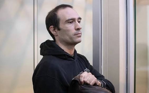Озарбoйжон жосусликда айбланган Франция фуқаросини авф қилди