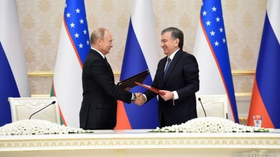 Mirziyoyev Putinni Rossiya kuni bilan tabrikladi