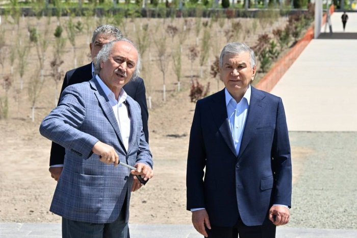 Prezident Shavkat Mirziyoyev Al-Xorazmiy shaharchasining qurilishini ko‘zdan kechirdi