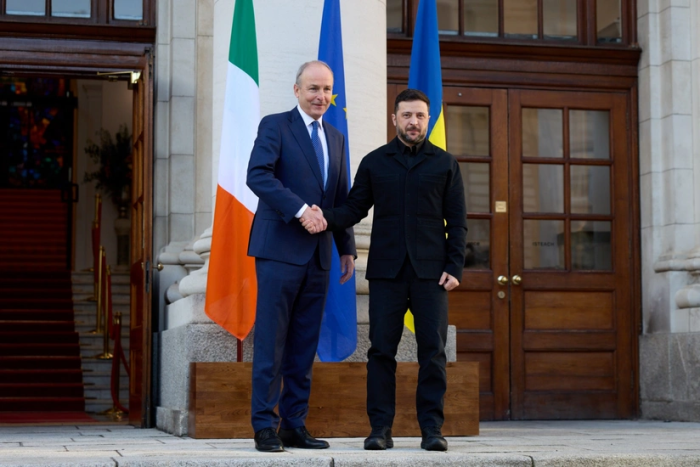 Zelenskiy Irlandiya bilan Rossiyaning muzlatilgan aktivlaridan foydalanish masalasini muhokama qildi