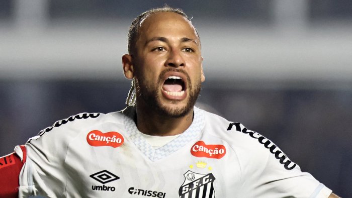 Neymar yana katta sahnada!