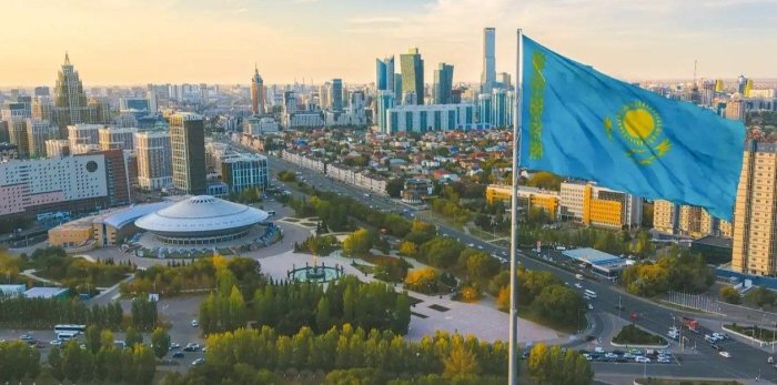 Қозоғистонда янги Конституция бўйича референдум санаси тасдиқланди