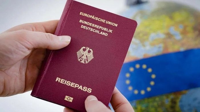 2024 йилда рекорд даражада кўп чет элликлар Германия паспортини олди — Deutsche Welle