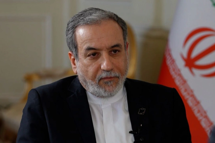 Арағчи: “Агар АҚШ ҳужум қилса, Эрон минтақадаги Америка базаларига ҳужум қилади”