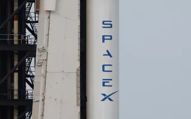 Mask SpaceX shtab-kvartirasini ko‘chirmoqchi