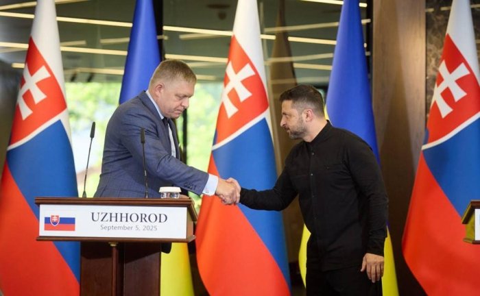 Роберт Фицо Зеленскийга огоҳлантириш билан чиқди