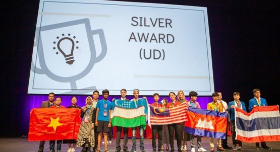 O‘zbekistonlik o‘quvchi-matematiklar Singapurdan 12 ta medal bilan qaytdi