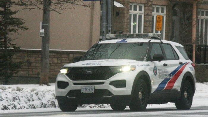 «Саккиз киши мактаб ичида ва яқинида ўлик ҳолда топилди»: Канададаги қонли воқеа тафсилотлари