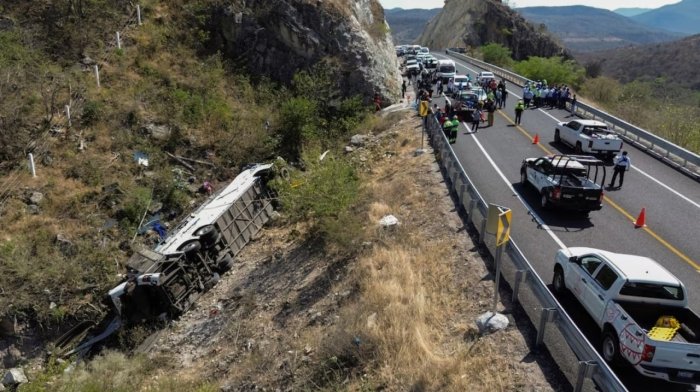 Meksikada avtobuslar avtohalokati natijasida 25 kishi halok bo‘ldi