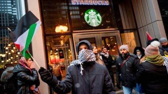 Starbucks Яқин Шарқда ходимларни қисқартирмоқда