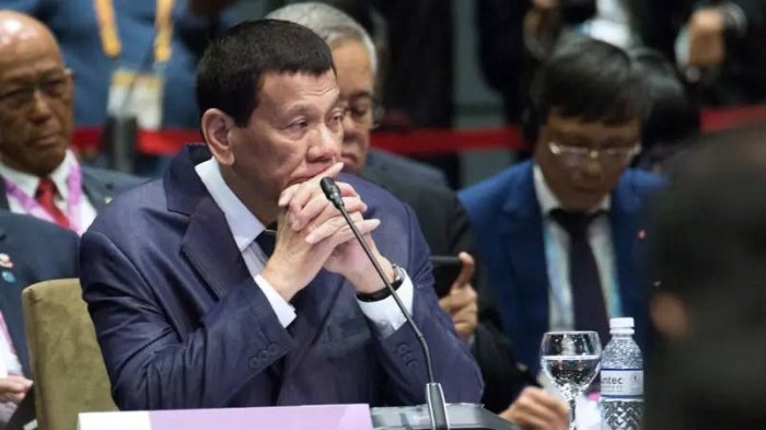 Filippinning sobiq prezidenti Rodrigo Duterte Gaaagadagi Xalqaro jinoiy sud yig‘ilishida qatnashdi — BBC