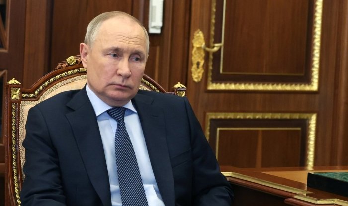  Владимир Путиндан жавоб: Россия-АҚШ саммити кейинга қолдирилди