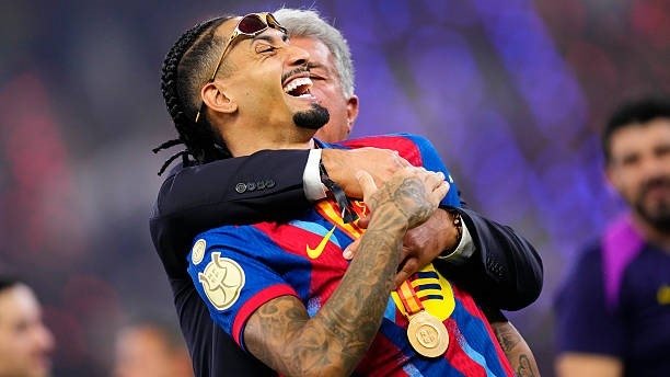 «Барселона»: Рафинья рози бўлса, уни олиб кетишингиз мумкин