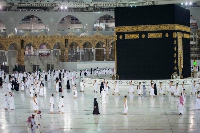 O‘zbekistonda umra safarini lisenziyasiz amalga oshirganlar jarimaga tortilishi kutilmoqda