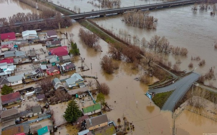 Qozog‘istonda suv toshqinlari oqibatida 4,8 mingdan ortiq uy suv ostida qoldi