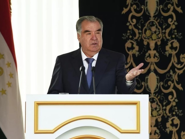 Emomali Rahmon Markaziy Osiyoda energetika komissiyasi tuzishni taklif qildi
