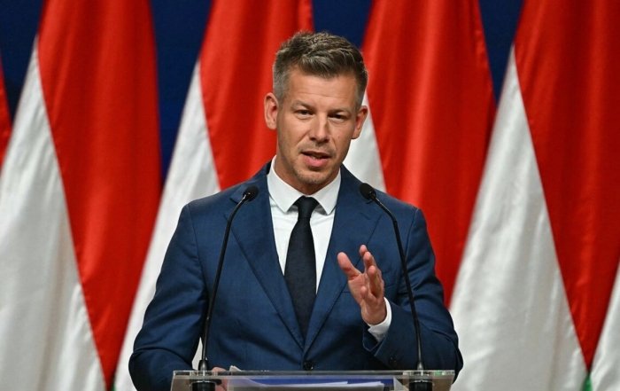 Петер Мадяр: Орбанга яқин мансабдорлар 31 майгача ўз лавозимини тарк этиши керак