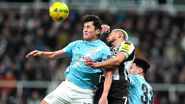 "Ман Сити" сардори Ҳусанов ва унинг марказий ҳимоядаги шеригини эътироф этди