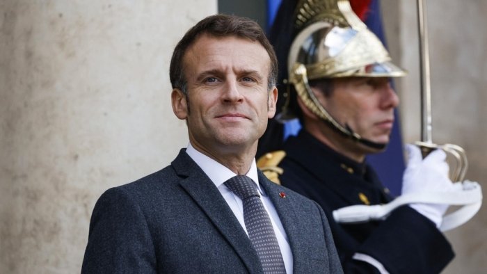 Makron Fransiyaning yadroviy kallaklari sonini oshirishni buyurdi