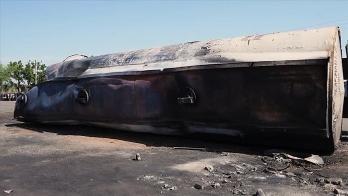 Нигерияда ёқилғи танкери портлаши оқибатида 30 киши ҳалок бўлди