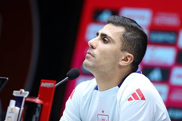 "Oltin to‘p"ning amaldagi g‘olibi bu yil sovrinni kim qo‘lga kiritishi haqida fikr bildirdi