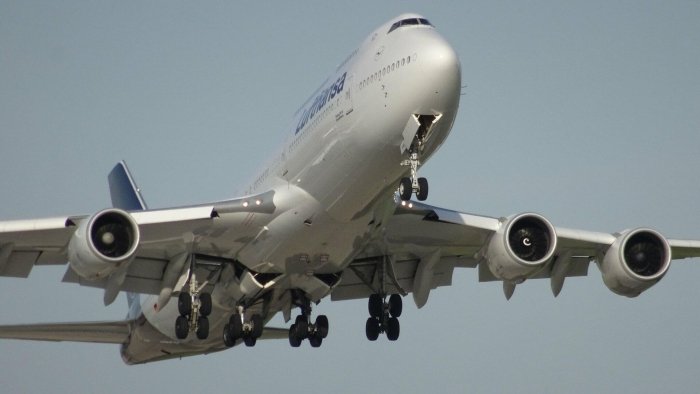 Трампга совға қилинган Boeing 747 суғуртаси йилига 1 млн долларга тушади