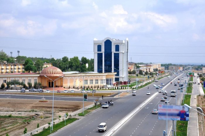 Namanganda tadbirkorning murojaatini noqonuniy rad etgan shahar qurilish bo‘limi xodimi jazolandi