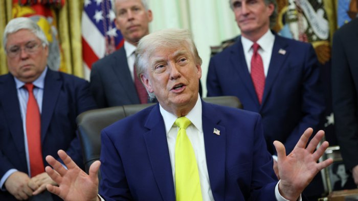 Трамп Эрон билан муносабатлар ва ядровий қурол ҳақида баёнот берди