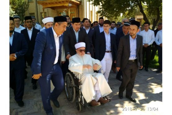 Shayx Muhammad Avvoma hazratlari Toshkent Islom institutiga tashrif buyurdilar