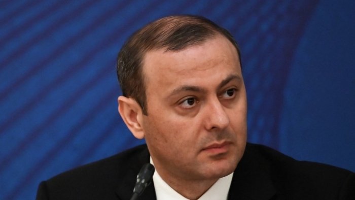 Арманистон Хавфсизлик кенгаши котиби Швейцарияда Украина бўйича конференцияда иштирок этади