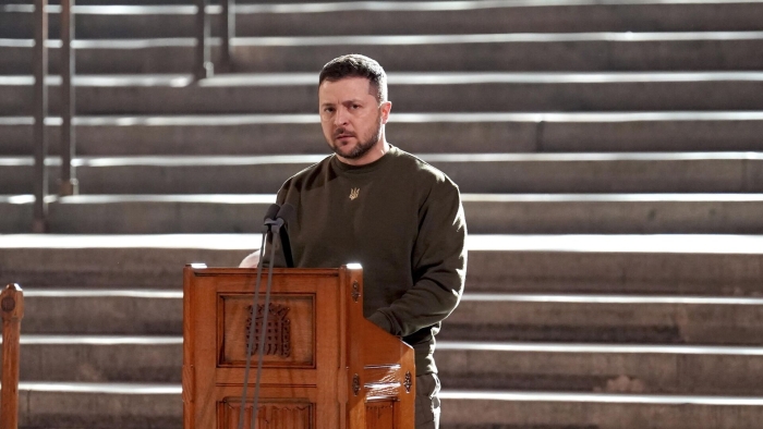 Zelenskiy Parijga yetib bordi