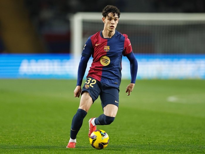 "Барселона" ҳимоячиси клубдан кетиши аниқ бўлди