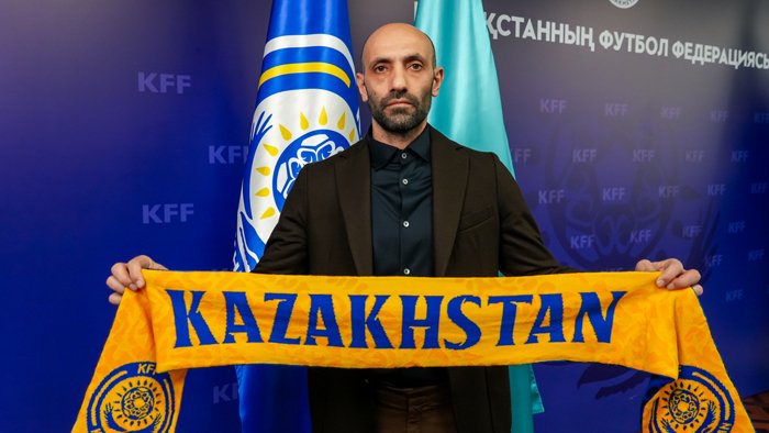 Qozog‘iston terma jamoasi bosh murabbiyi "Chelsi"ga sotilgan futbolchini Husanov bilan solishtirdi