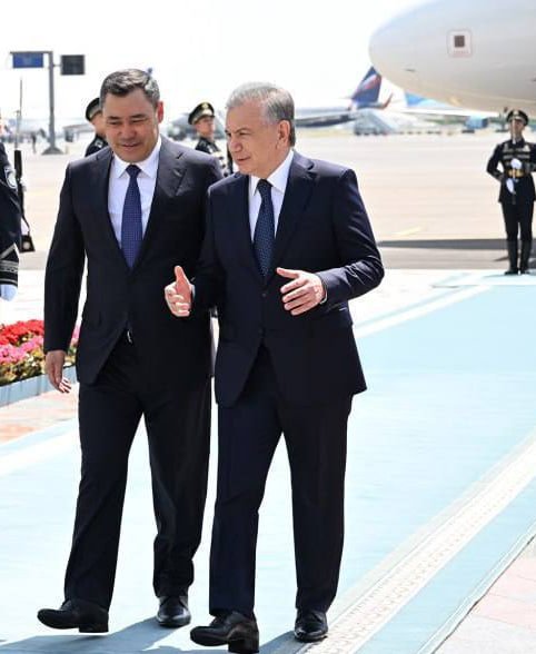 Қирғизистон Президенти давлат ташрифи билан Ўзбекистонга келди