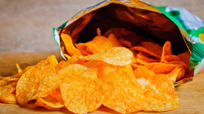 O‘smirlar juda achchiq chips iste’mol qilgandan keyin kasalxonaga yotqizilgan