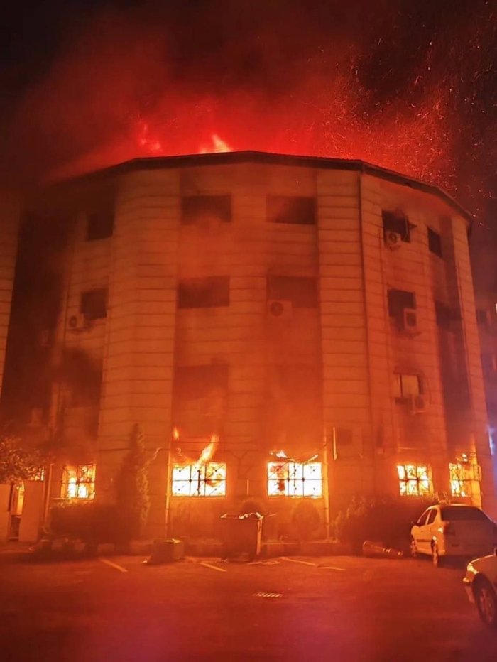 Eronda hukumatga qarshi namoyishlar kamida 40 ta yirik shaharni qamrab oldi — The Insider 