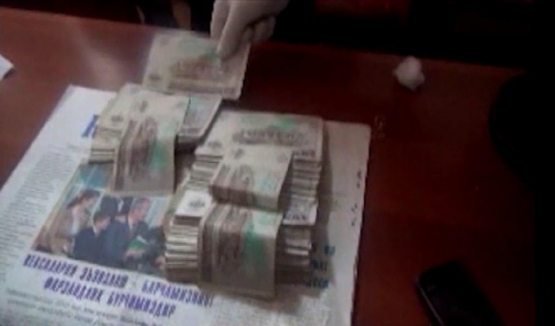 Toshkentda 6 ming so‘m qarzdorlik uchun salkam 1 mln so‘m «jarima» undirayotgan elektr tarmoqlari korxonasi muhandisi ushlandi