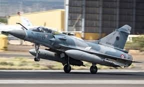 Франция Украинага Mirage 2000 ҳарбий самолётларининг биринчи партиясини топширди