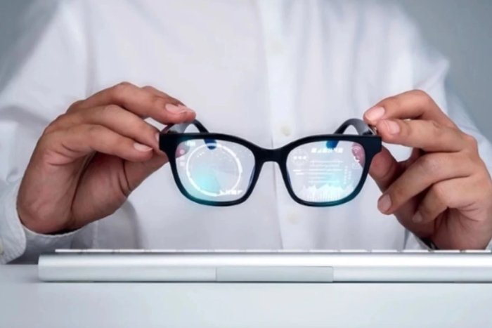 Хитой компанияси сунъий интеллектга эга кўзойнакларни тақдим этди