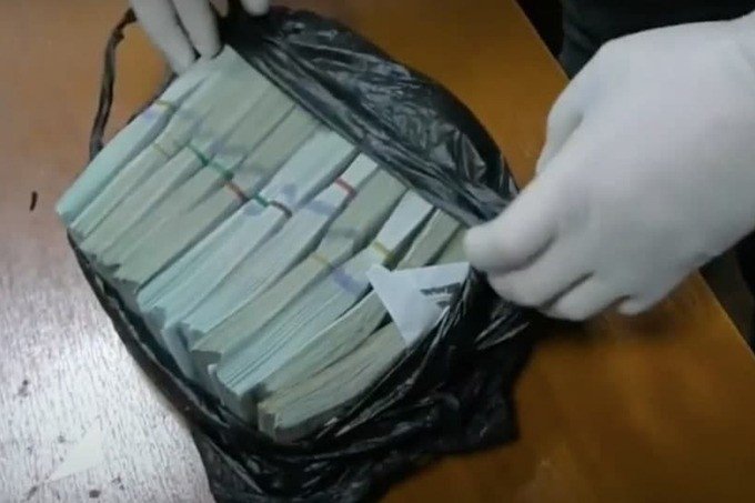 Самарқандда 2 гектар ерни 490 минг долларга сотмоқчи бўлганлар ушланди