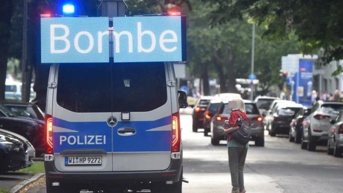 Франкфуртда Иккинчи жаҳон уруши даврига оид 500 килограммли бомба топилиб, зарарсизлантирилди