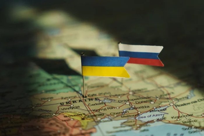 Evropa yetakchilari Parijda Rossiya-Ukraina mojarosini hal qilishni muhokama qiladi