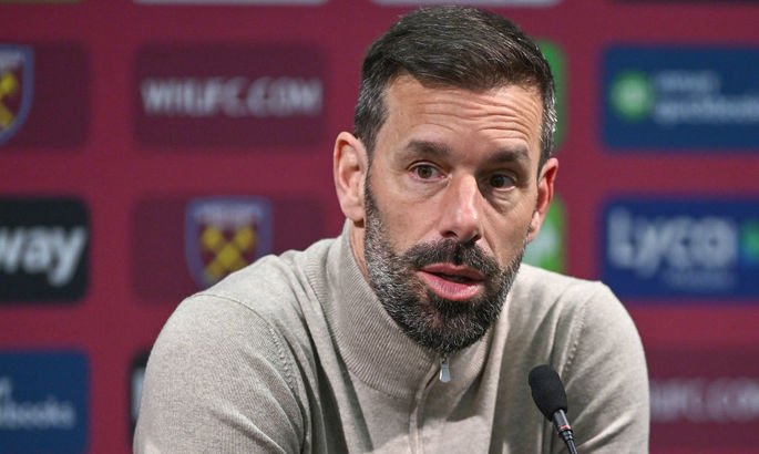 Van Nistelroy "Lester"dan iste’foga chiqarildi