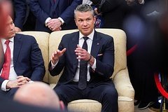 AQSh urush vaziri Trampni “tinchlik prezidenti” deb atadi